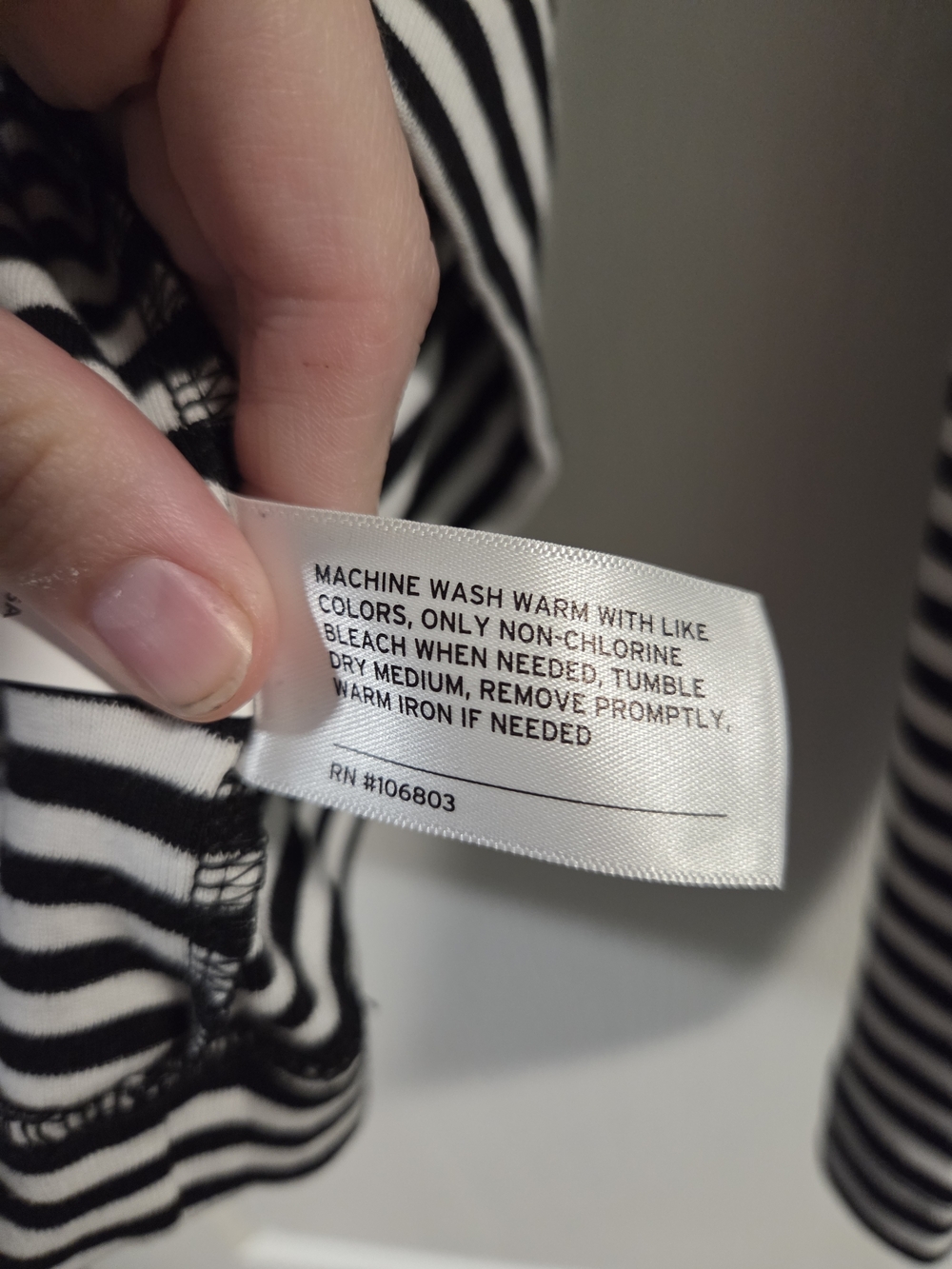 Duluth Trading Co Longtail Black & White Striped Long Sleeve Tee- Size XL - Picture 7 of 8